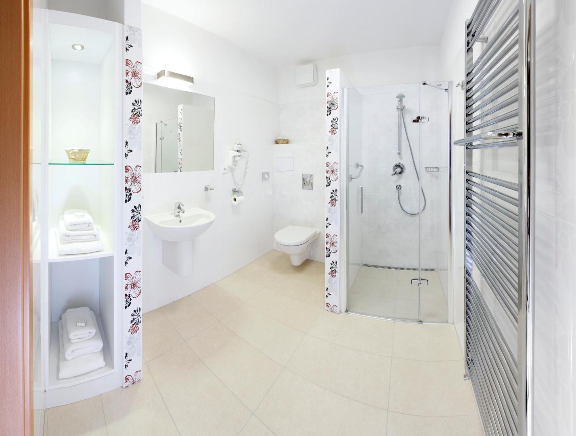 Lazensky A Wellness Hotel Nivamare Luhačovice Buitenkant foto