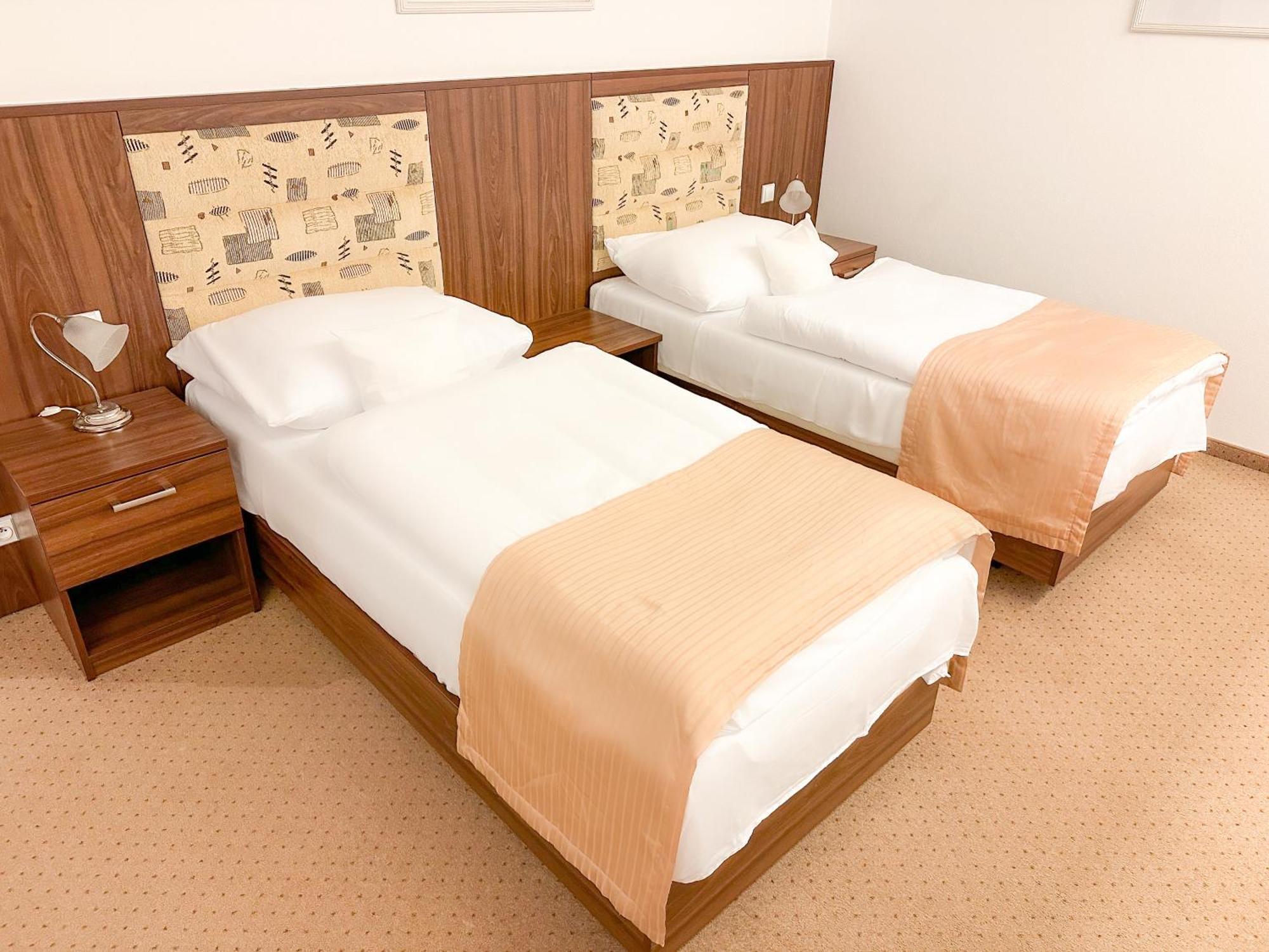Lazensky A Wellness Hotel Nivamare Luhačovice Buitenkant foto