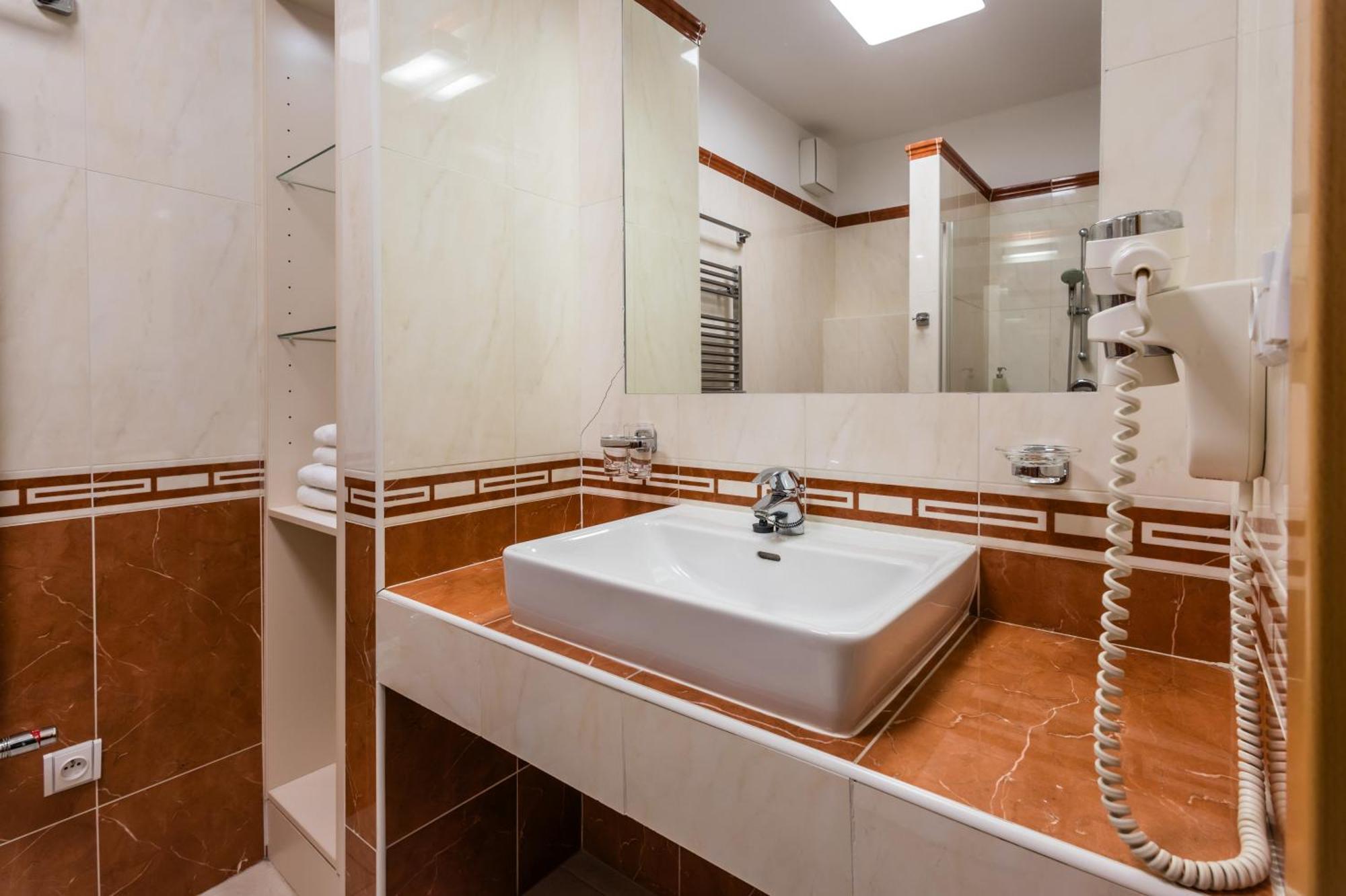 Lazensky A Wellness Hotel Nivamare Luhačovice Buitenkant foto
