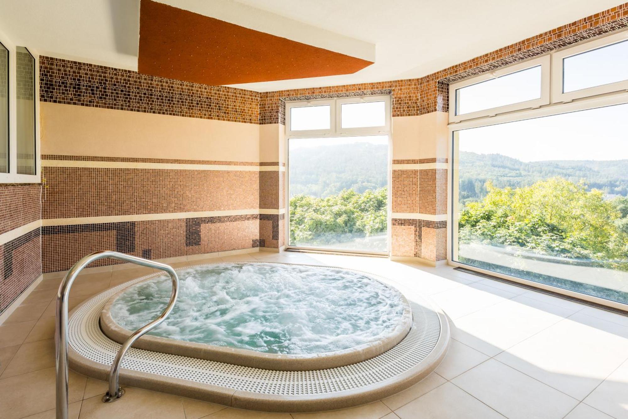 Lazensky A Wellness Hotel Nivamare Luhačovice Buitenkant foto
