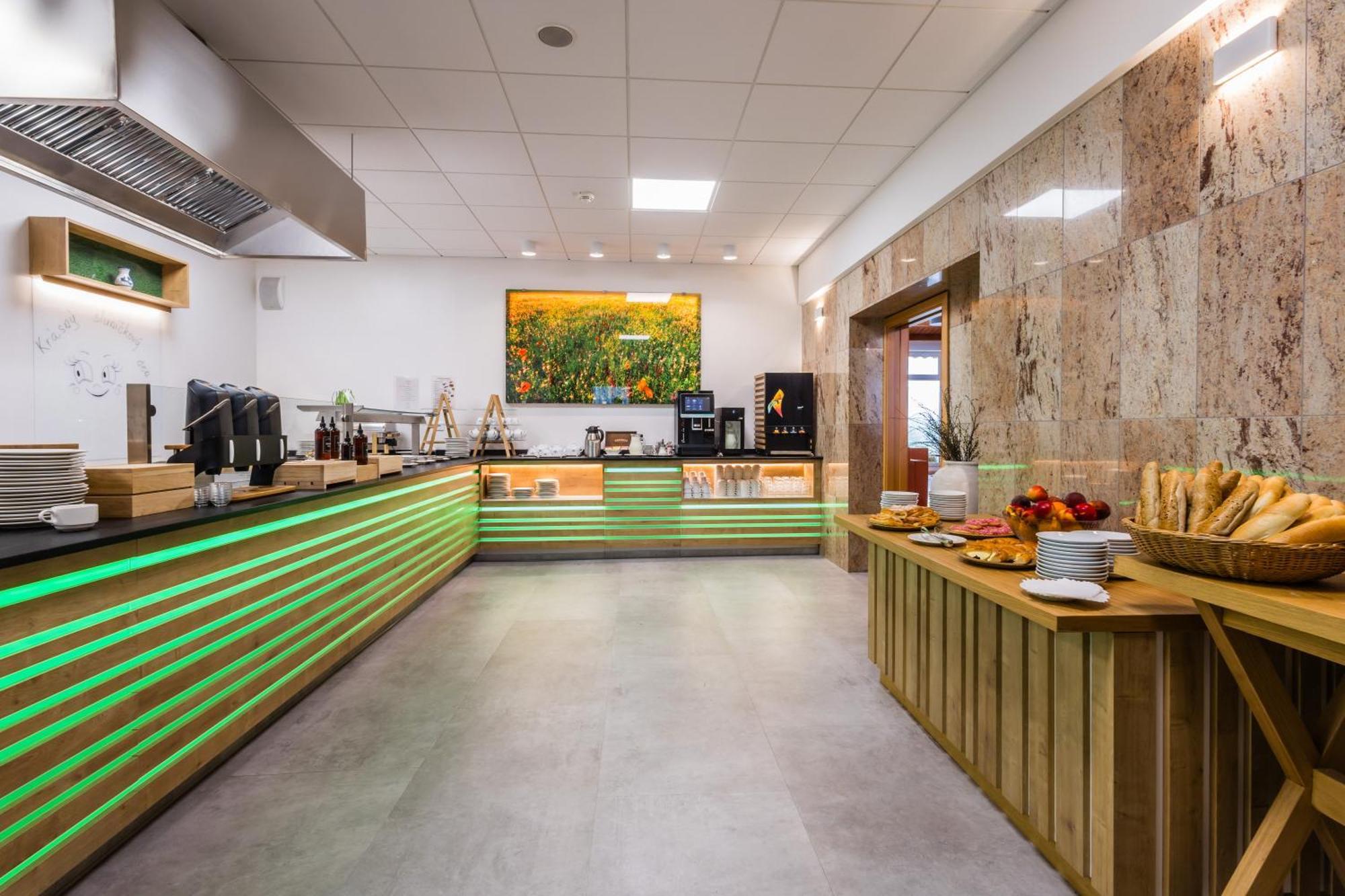 Lazensky A Wellness Hotel Nivamare Luhačovice Buitenkant foto