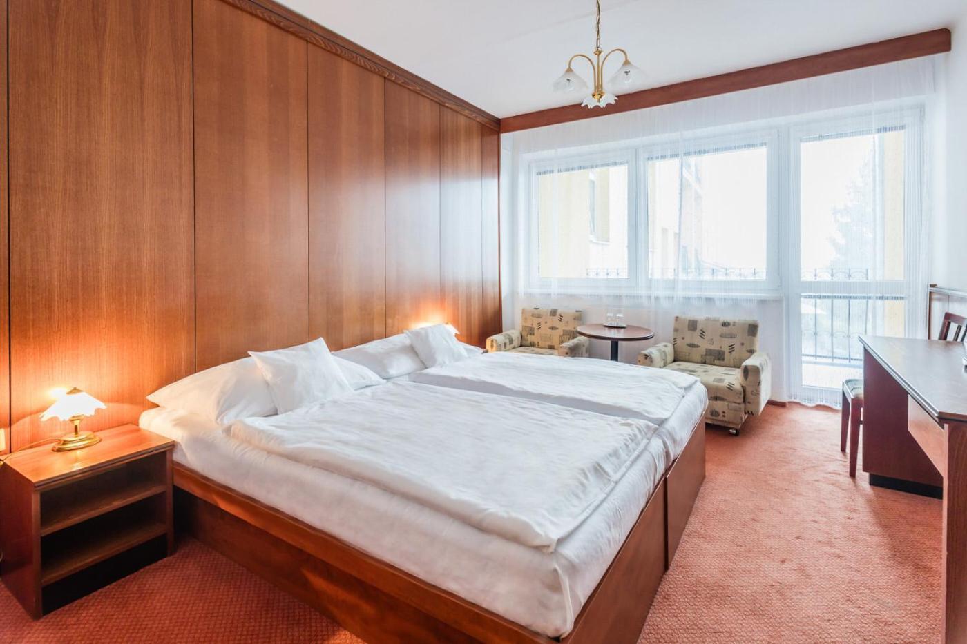 Lazensky A Wellness Hotel Nivamare Luhačovice Kamer foto